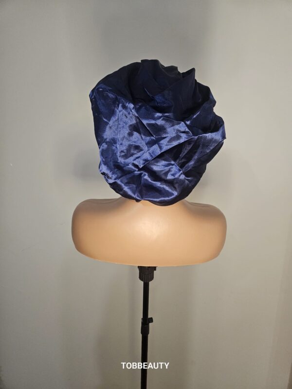 Bonnet en satin – Image 21