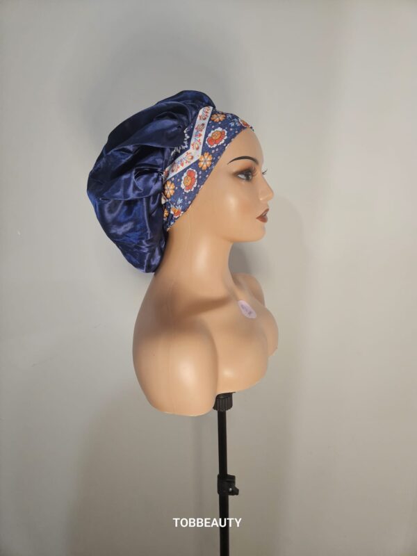 Bonnet en satin – Image 20