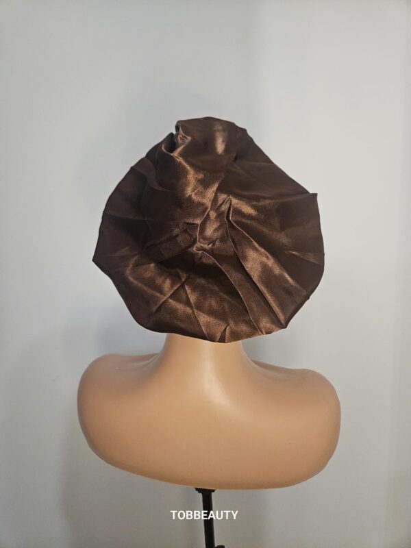 Bonnet en satin – Image 11