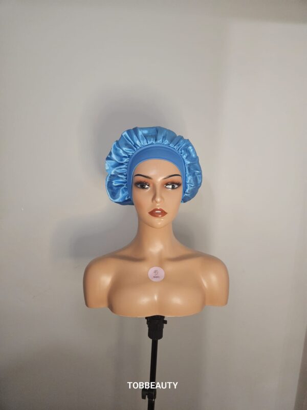 Bonnet en satin – Image 15