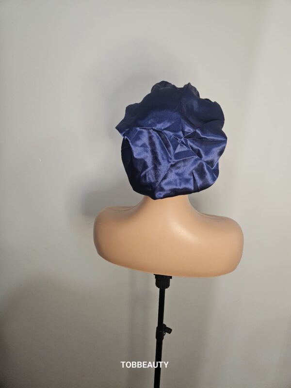 Bonnet en satin – Image 18