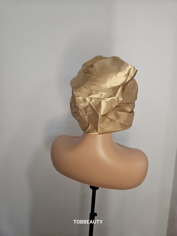 Bonnet en satin – Image 14
