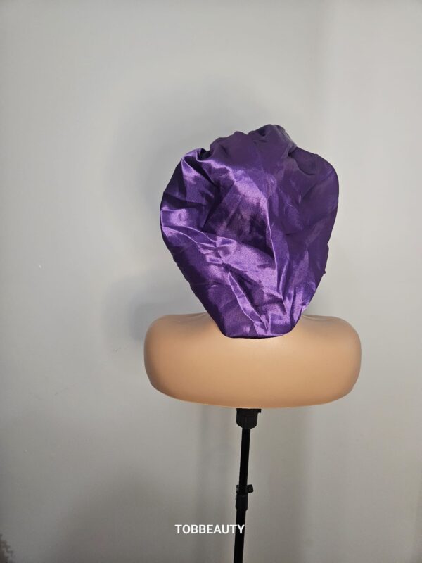 Bonnet en satin – Image 26