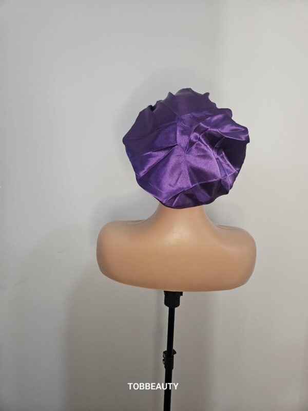 Bonnet en satin – Image 23