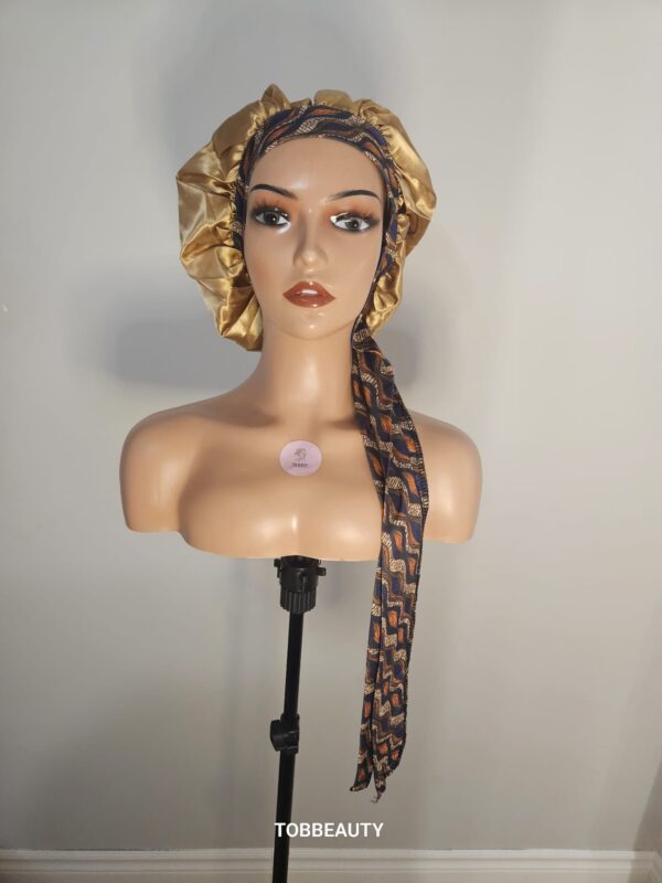 Bonnet en satin avec corde – Image 14