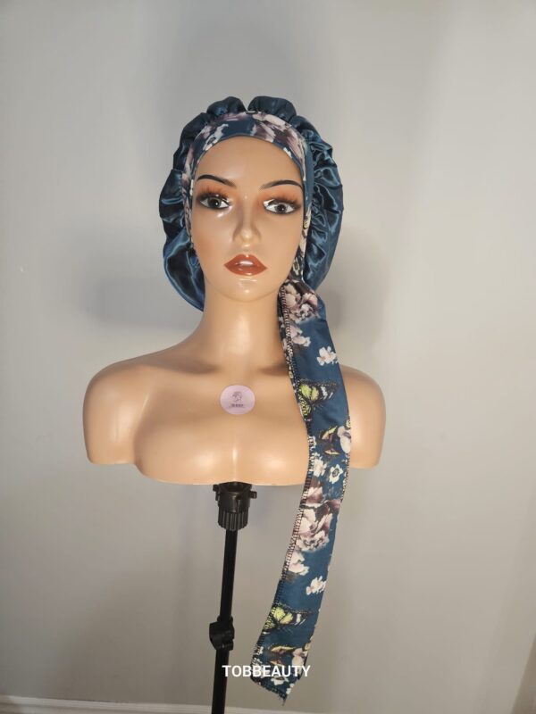 Bonnet en satin avec corde – Image 19