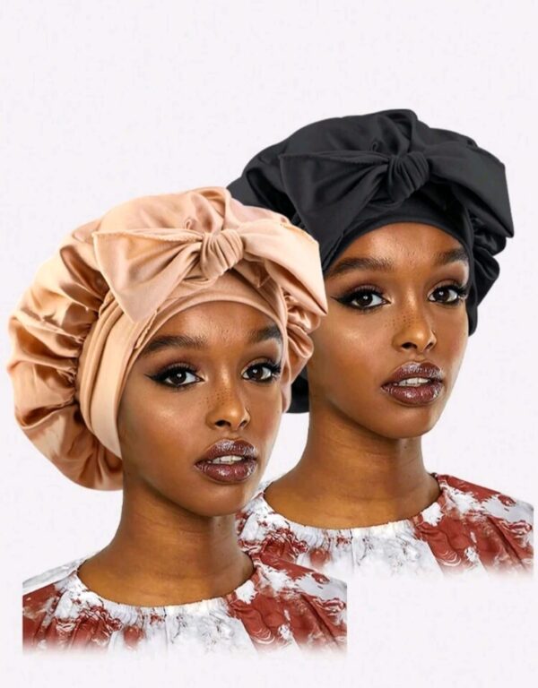 Bonnet en satin avec corde – Image 2